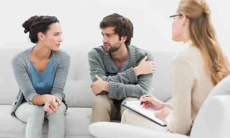 Les bienfaits de la thérapie de couple pour renforcer votre relation, Toulon, Samah Labidi