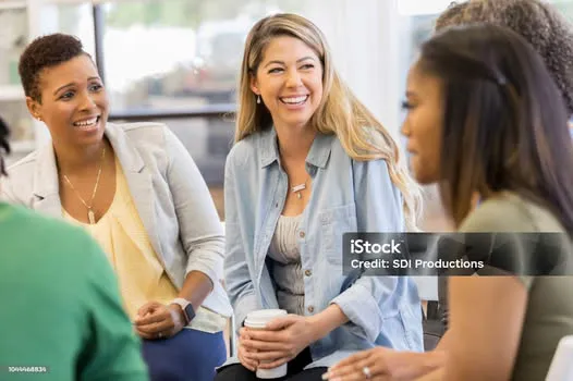 Cercle de parole entre femmes à Toulon, Toulon, Samah LABIDI